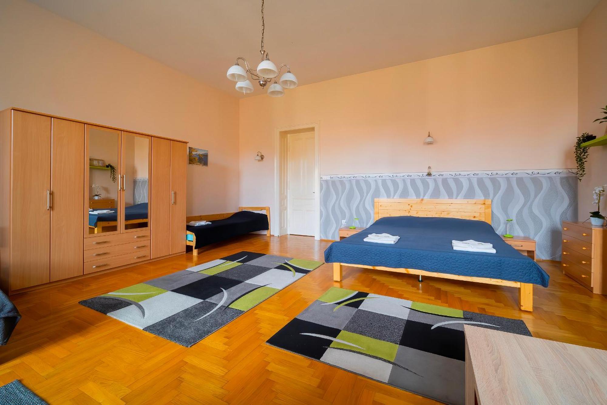 Tomka Apartman Szeged Exterior foto