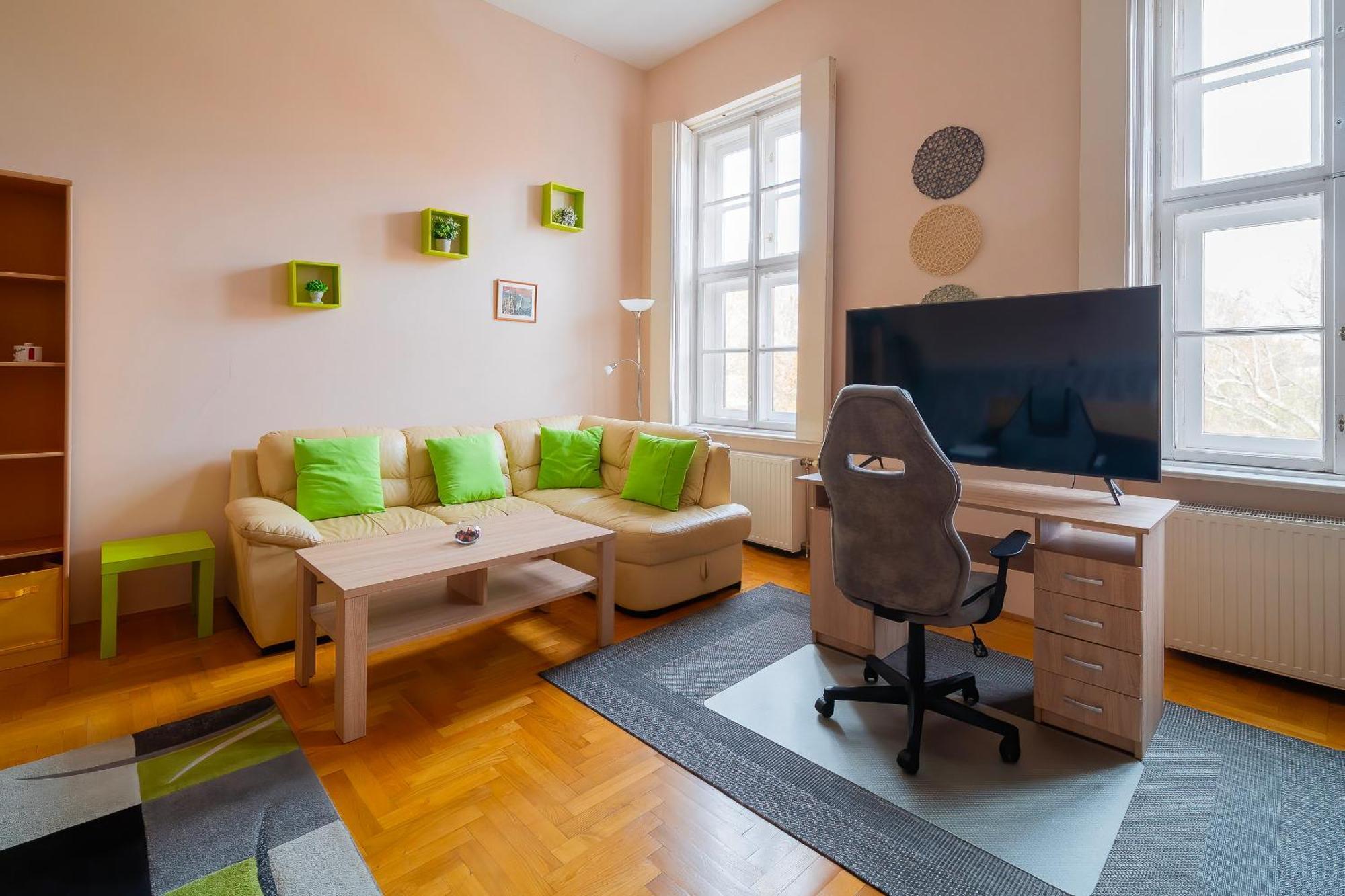 Tomka Apartman Szeged Exterior foto