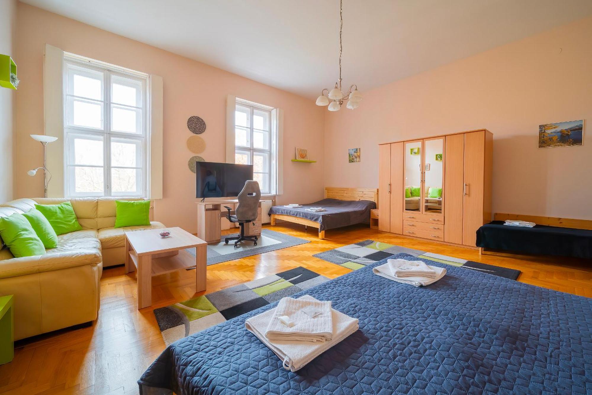 Tomka Apartman Szeged Exterior foto