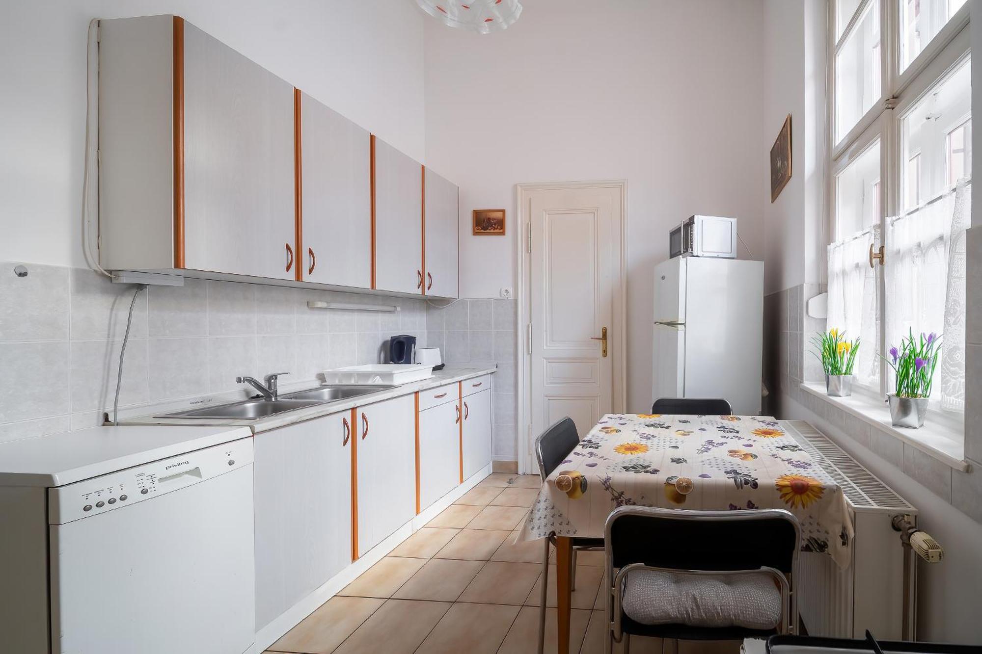 Tomka Apartman Szeged Exterior foto